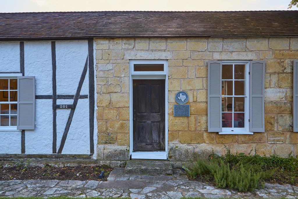 Fredericksburg Inn And Suites Kültér fotó