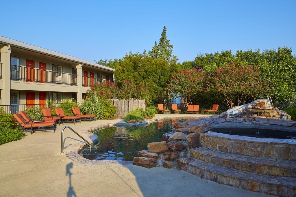 Fredericksburg Inn And Suites Kültér fotó